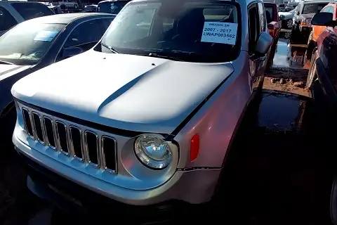 Photo of 2015 Jeep Renegade