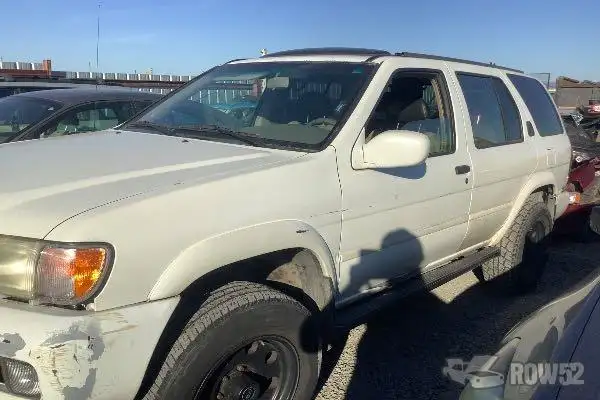 Photo of 2001 Nissan Pathfinder