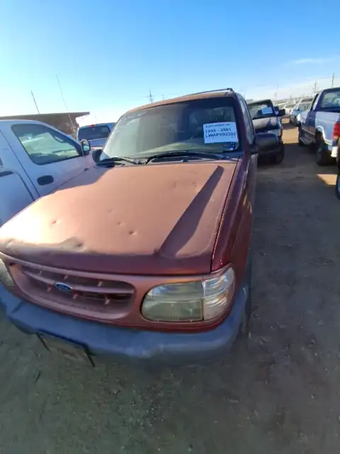 Photo of 2000 Ford Explorer