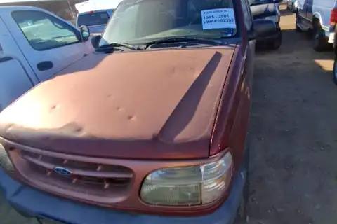 Photo of 2000 Ford Explorer