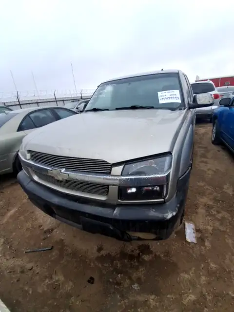 Photo of 2002 Chevrolet Avalanche