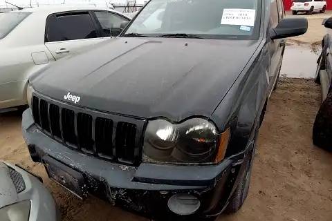 Photo of 2005 Jeep Grand Cherokee