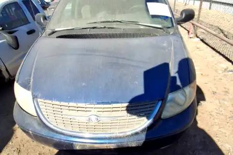 Photo of 2001 Chrysler Town & Country