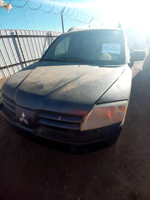 Photo of 2004 Mitsubishi Endeavor