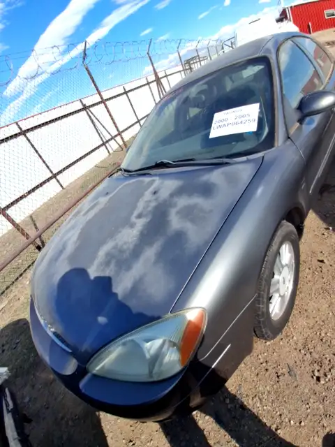 Photo of 2003 Ford Taurus