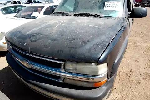 Photo of 2004 Chevrolet Suburban