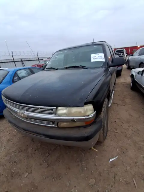 Photo of 2004 Chevrolet Tahoe