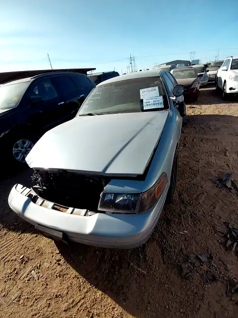 Photo of 2006 Ford Crown Victoria