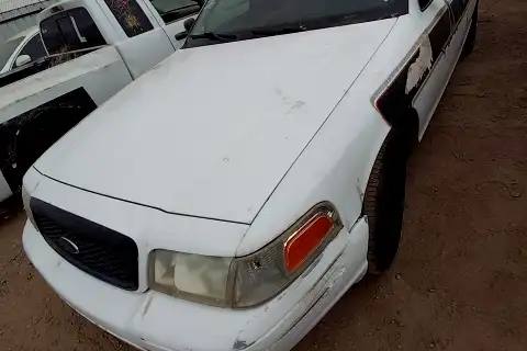 Photo of 2001 Ford Crown Victoria