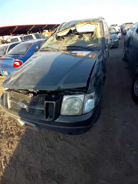 Photo of 2004 Ford Explorer Sport Trac