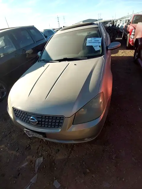 Photo of 2005 Nissan Altima