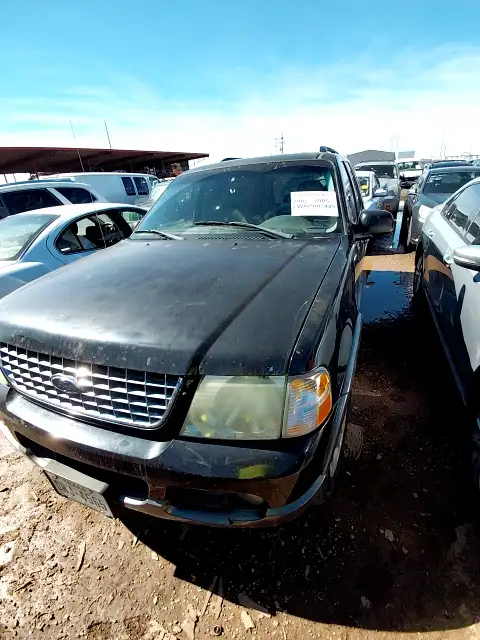 Photo of 2004 Ford Explorer
