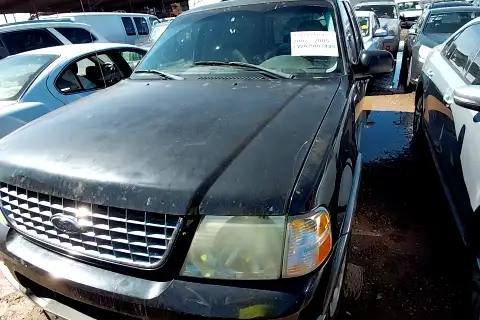 Photo of 2004 Ford Explorer