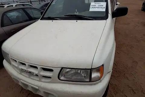 Photo of 2002 Isuzu Rodeo