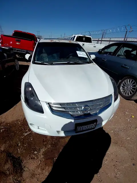 Photo of 2011 Nissan Altima