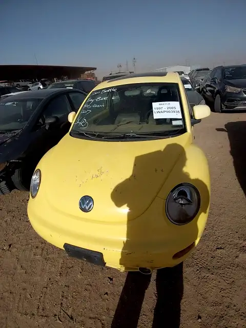 Photo of 2000 Volkswagen Beetle