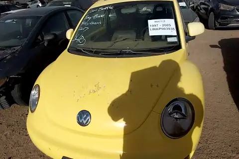 Photo of 2000 Volkswagen Beetle