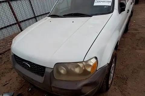 Photo of 2005 Ford Escape
