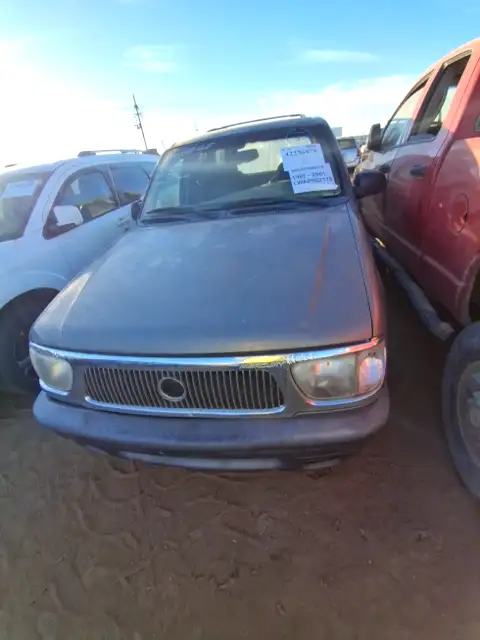 Photo of 2000 Mercury Mountaineer