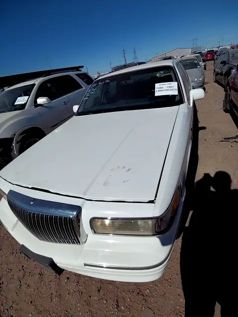 Photo of 1995 Lincoln Town Car