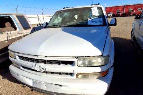 Photo of 2005 Chevrolet Suburban