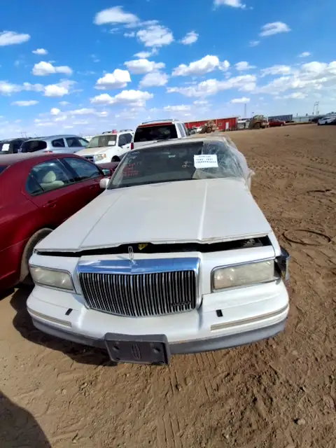 Photo of 1997 Lincoln Town Car
