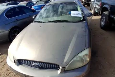 Photo of 2004 Ford Taurus
