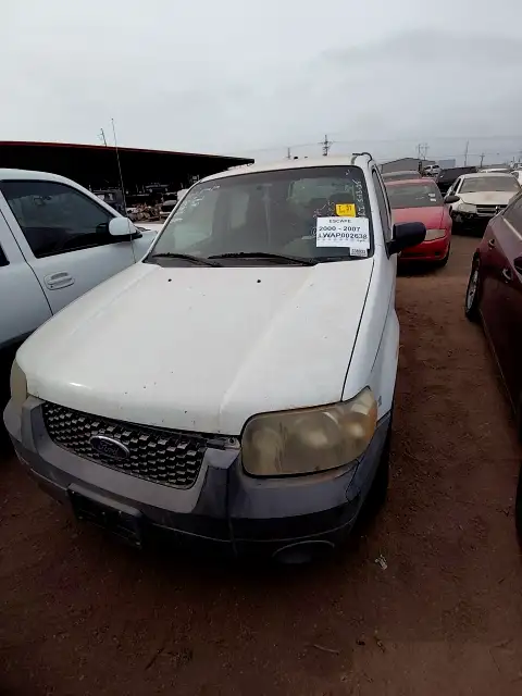 Photo of 2005 Ford Escape