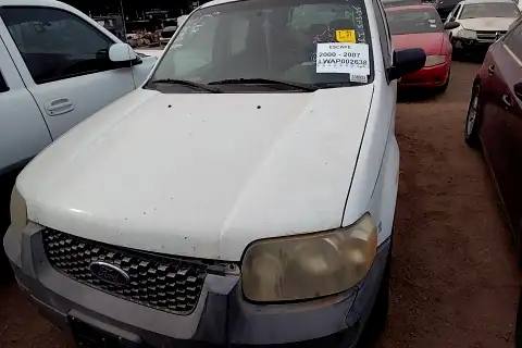 Photo of 2005 Ford Escape
