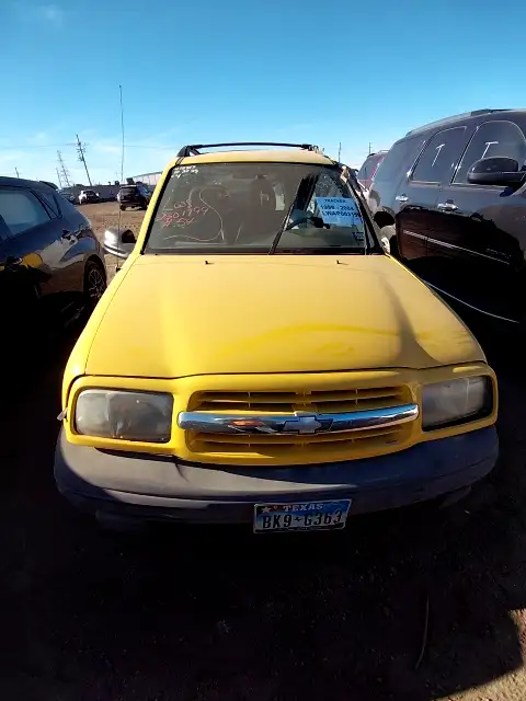 Photo of 2004 Chevrolet Tracker