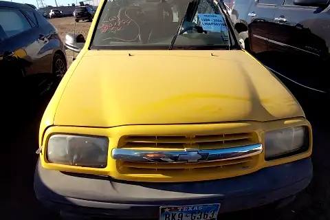 Photo of 2004 Chevrolet Tracker