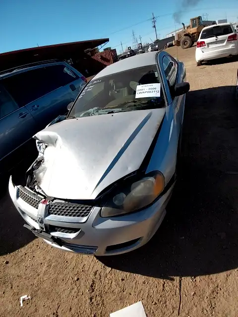 Photo of 2003 Dodge Stratus