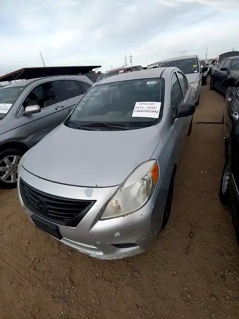 Photo of 2012 Nissan Versa