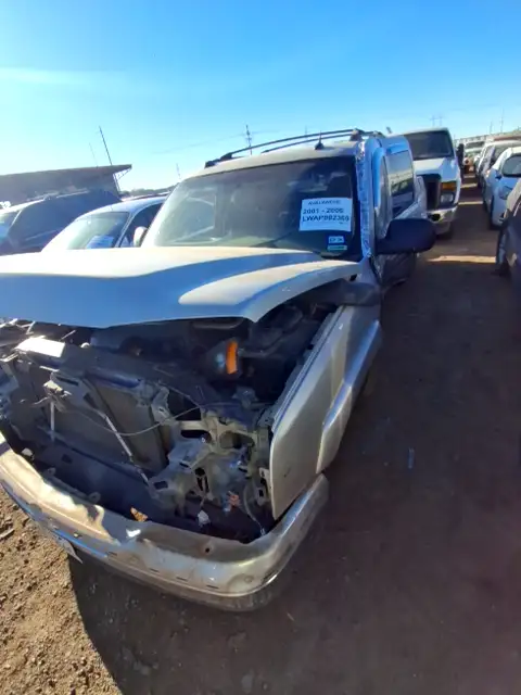 Photo of 2005 Chevrolet Avalanche
