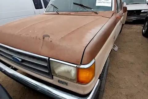 Photo of 1990 Ford F-250