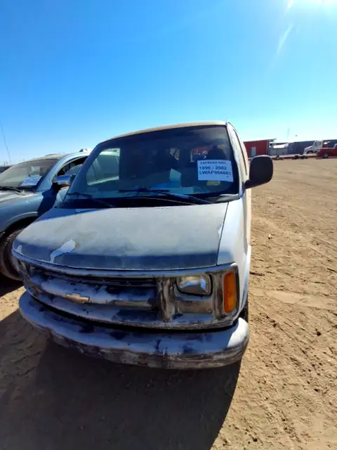 Photo of 2000 Chevrolet Express