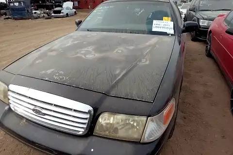 Photo of 2000 Ford Crown Victoria