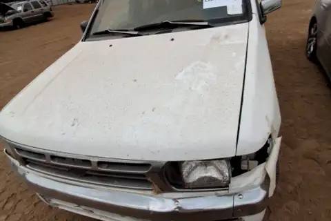 Photo of 1996 Nissan Pathfinder