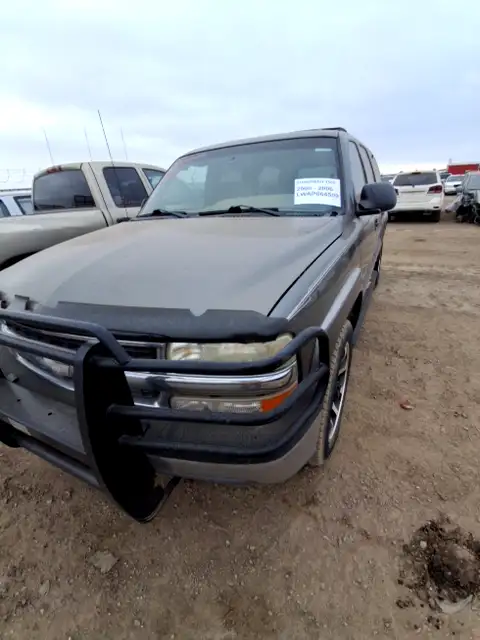 Photo of 2001 Chevrolet Suburban