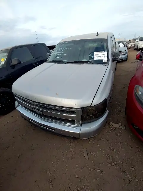 Photo of 2011 Chevrolet Silverado