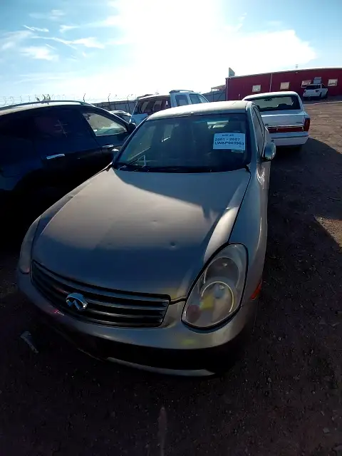 Photo of 2005 Infiniti G35