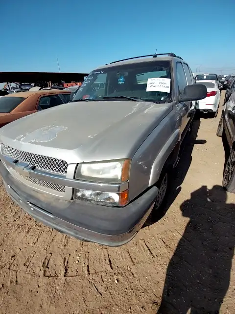 Photo of 2005 Chevrolet Avalanche