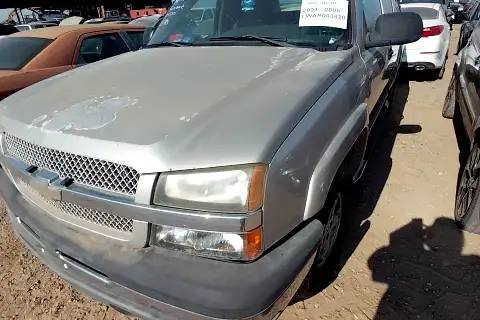 Photo of 2005 Chevrolet Avalanche
