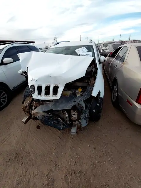 Photo of 2020 Jeep Cherokee