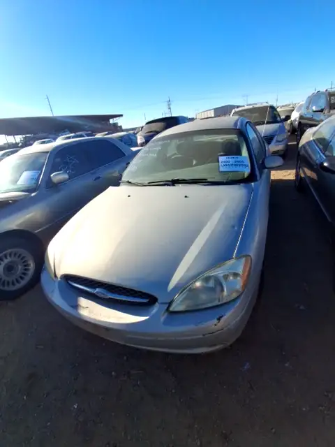 Photo of 2003 Ford Taurus