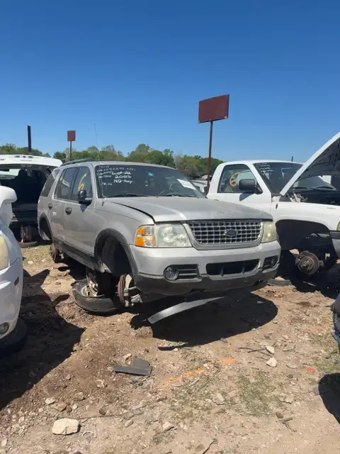 Photo of 2003 Ford Explorer