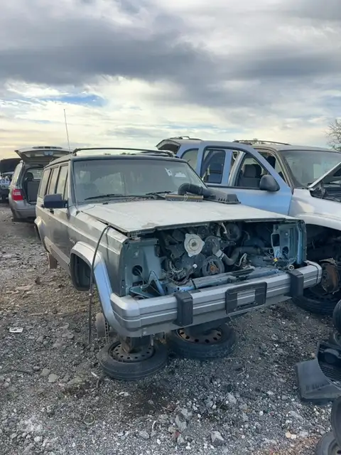Photo of 1994 Jeep Cherokee