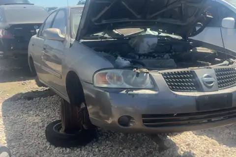 Photo of 2005 Nissan Sentra
