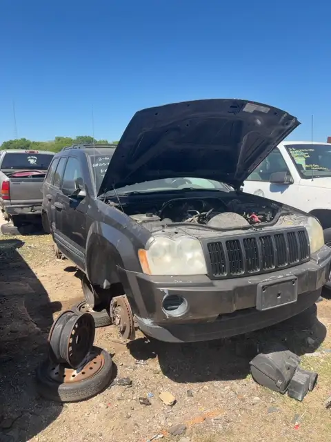 Photo of 2005 Jeep Grand Cherokee