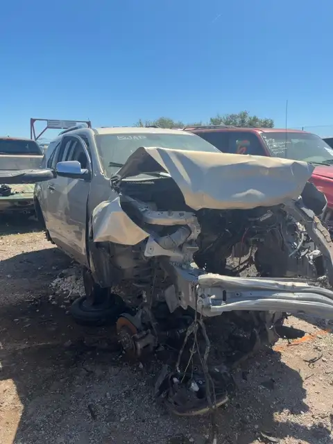 Photo of 2011 Chevrolet Equinox